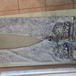 Men's True Religion jeans size 38w/34l Rocco relaxed skinny.